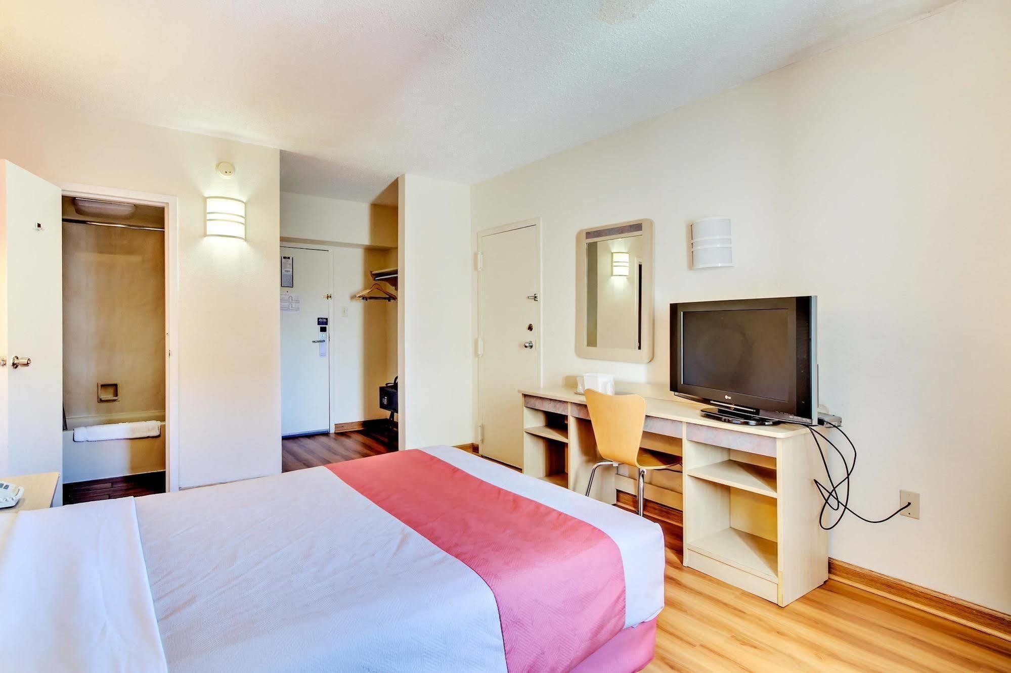 Motel 6-Washington, Dc Екстериор снимка