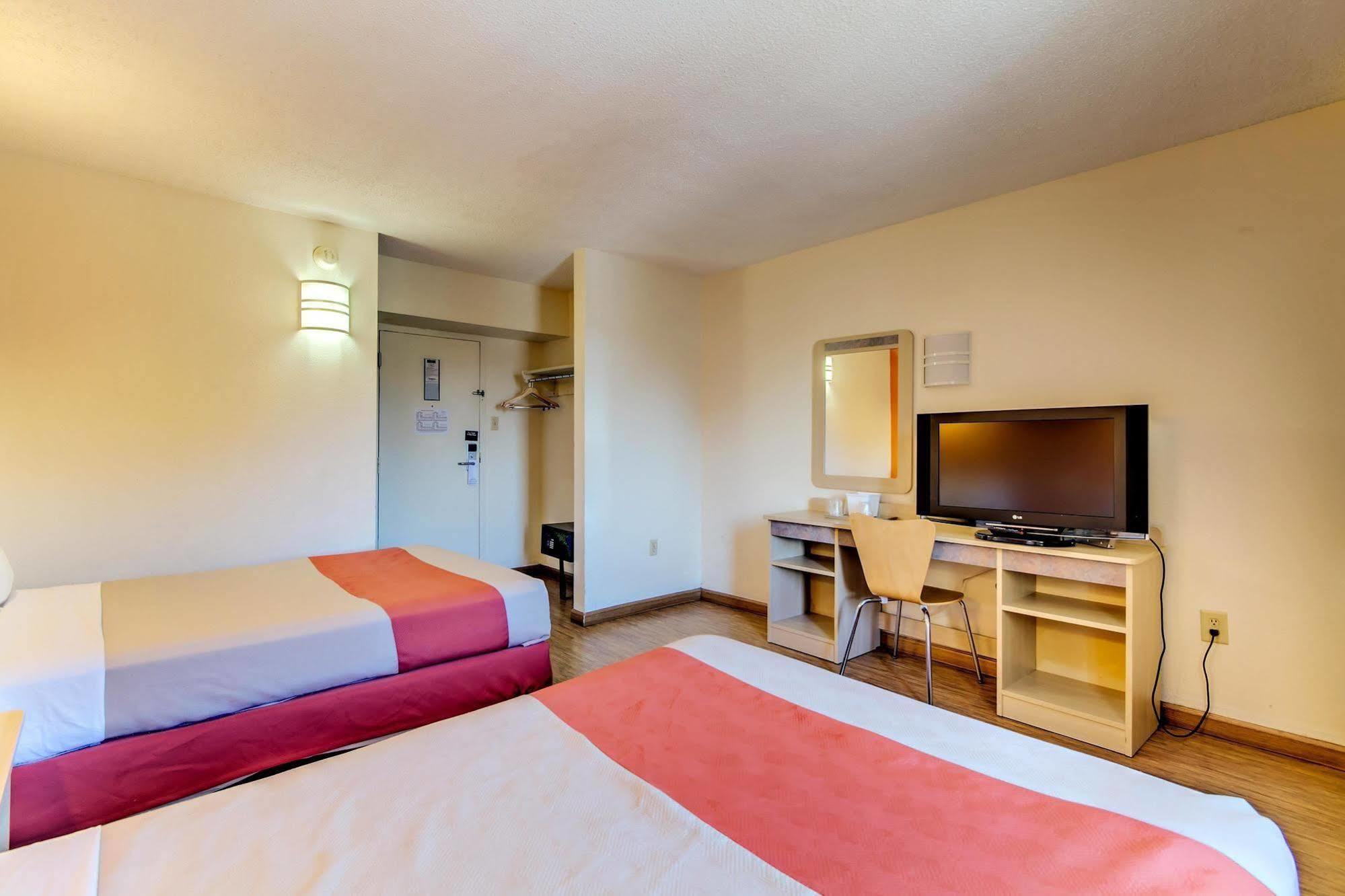 Motel 6-Washington, Dc Екстериор снимка